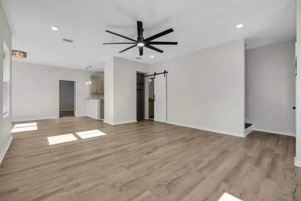 $2,750 | 2022 Trimble Road, Tallahassee, FL 32303