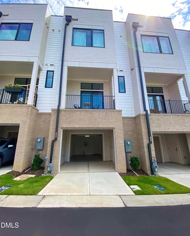 $4,000 | 629 North Queen Street, Durham, NC 27701