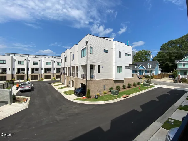 $4,000 | 629 North Queen Street, Durham, NC 27701