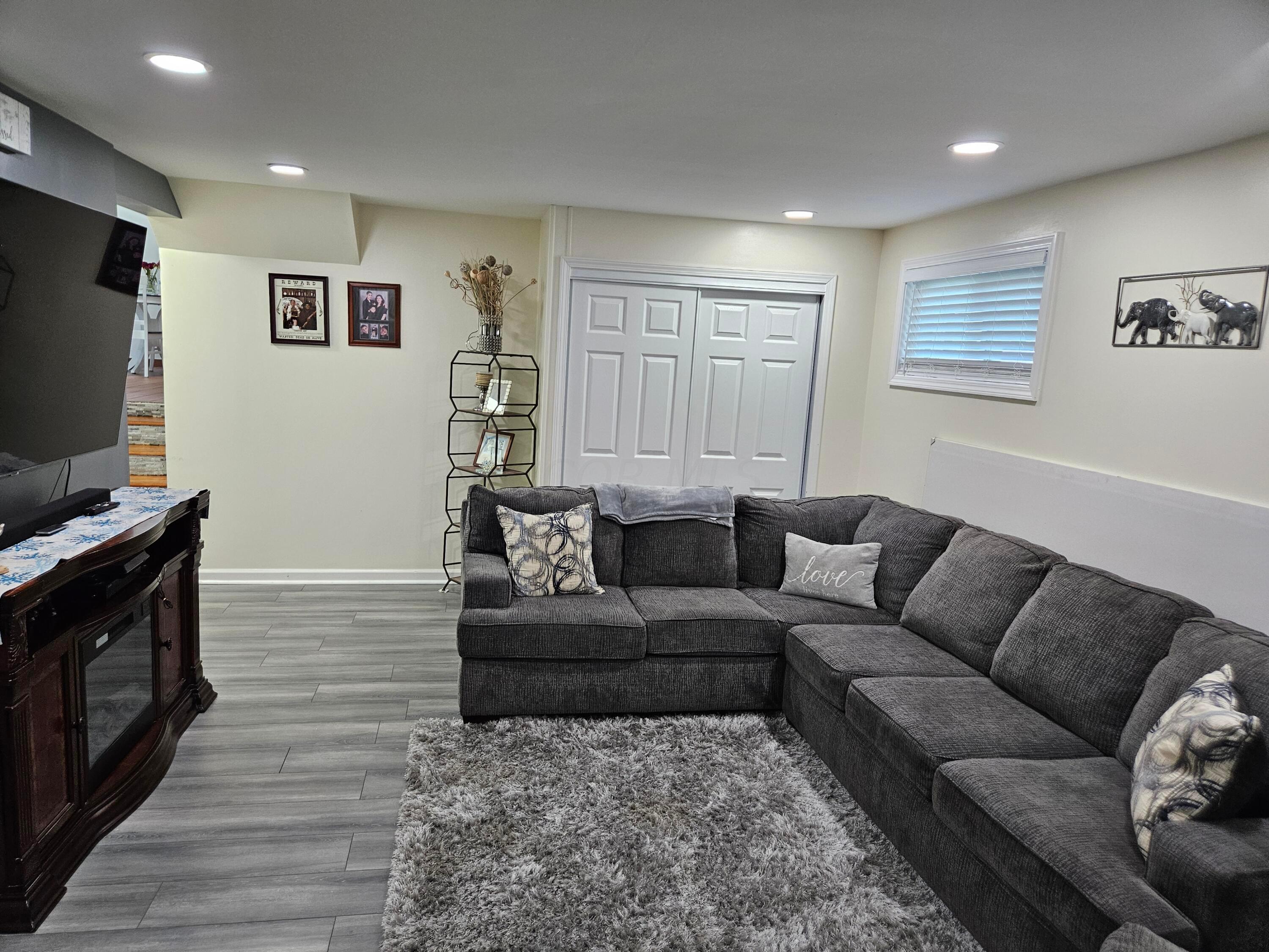 1907 Alsace Road Columbus, OH 43232 - Photo 10 of 26 20240711_171623