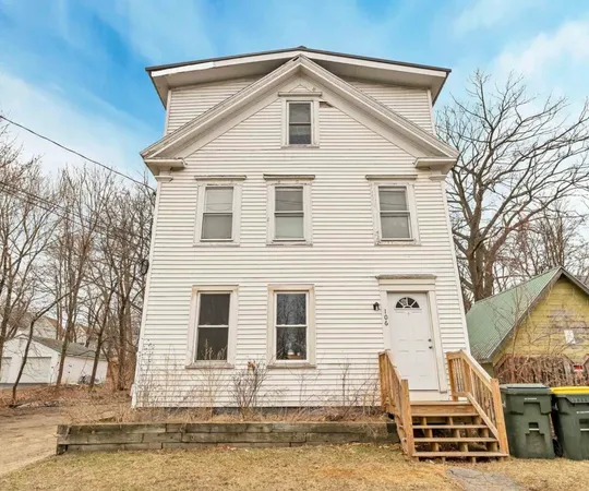 $1,750 | 106 Messer Street, Unit 2, Laconia, NH 03246