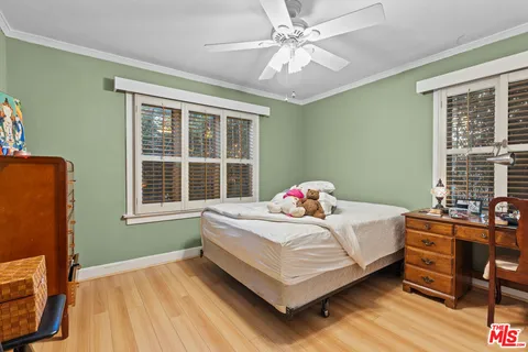 $1,230,000 | 836 North Benton Way, Los Angeles, CA 90026