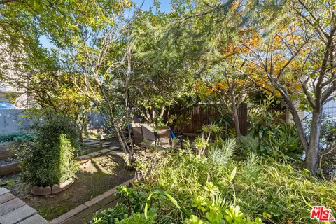 $1,230,000 | 836 North Benton Way, Los Angeles, CA 90026