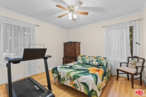 $1,230,000 | 836 North Benton Way, Los Angeles, CA 90026