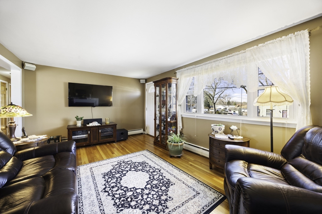 39 Dixie Terrace Chicopee, MA 01020 - Photo 11 of 32