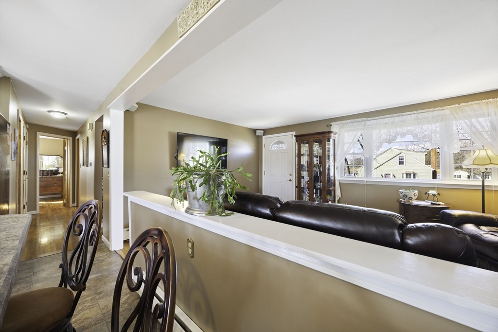 39 Dixie Terrace Chicopee, MA 01020 - Photo 13 of 32