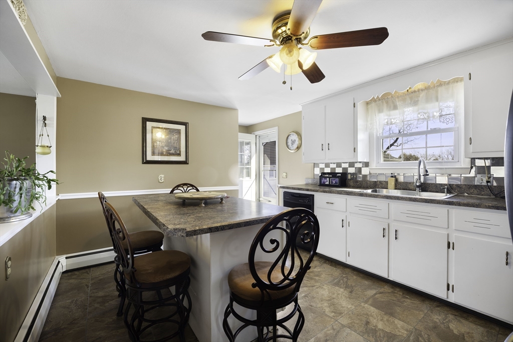 39 Dixie Terrace Chicopee, MA 01020 - Photo 17 of 32