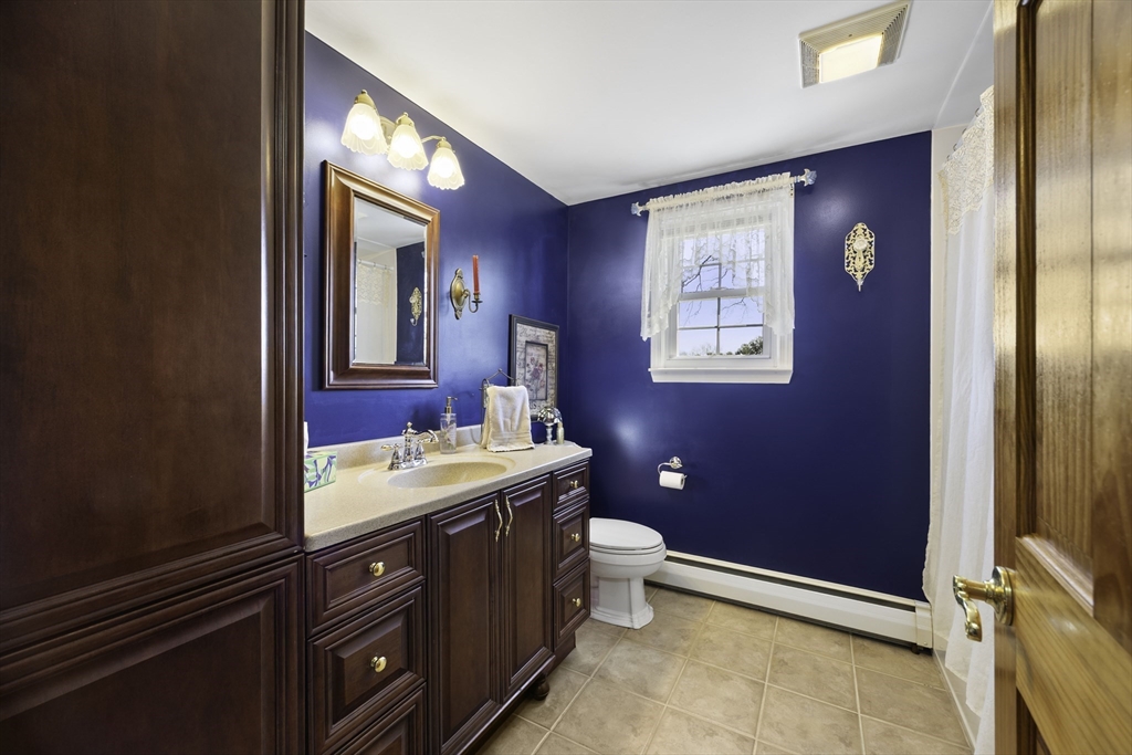 39 Dixie Terrace Chicopee, MA 01020 - Photo 24 of 32