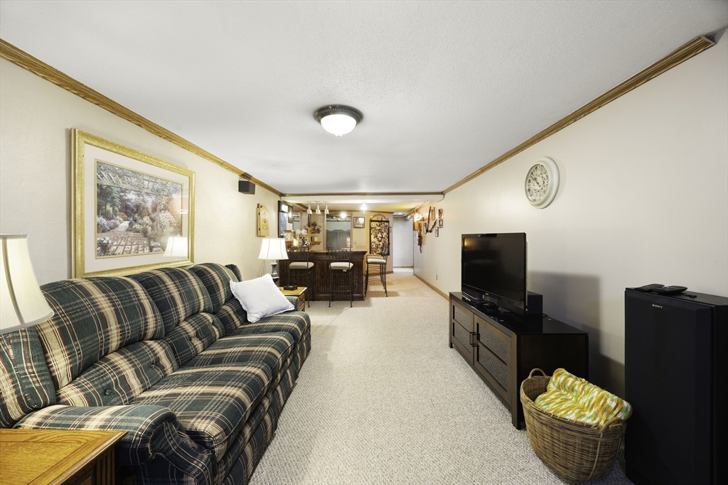 39 Dixie Terrace Chicopee, MA 01020 - Photo 28 of 32