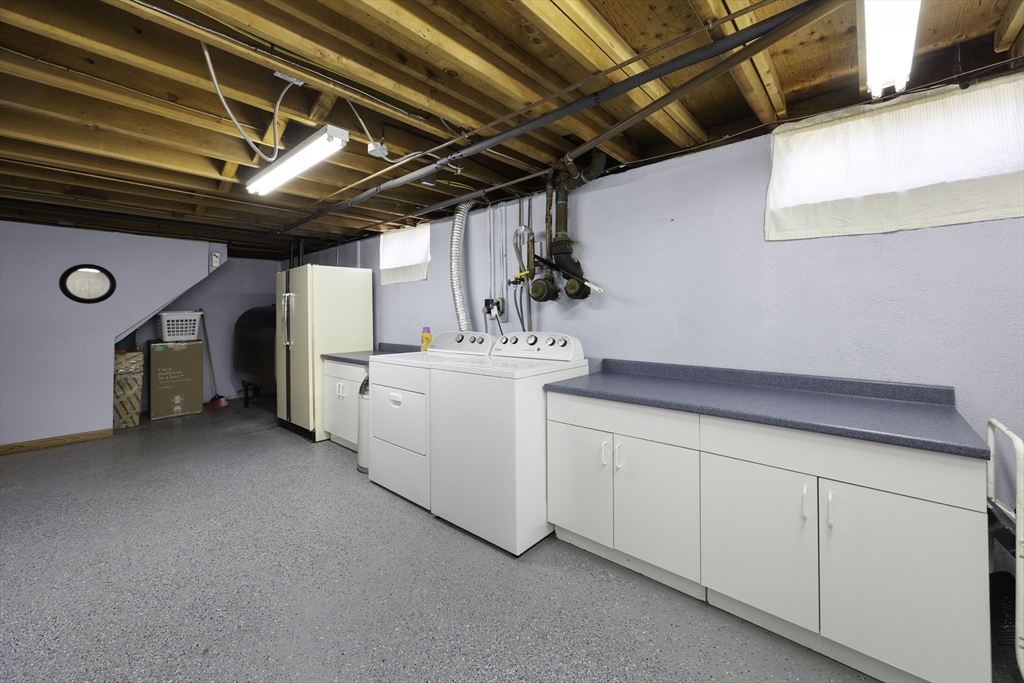 39 Dixie Terrace Chicopee, MA 01020 - Photo 31 of 32