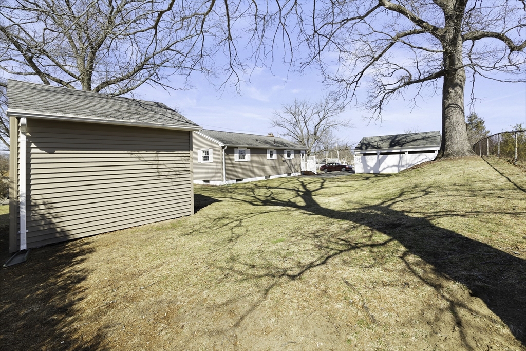 39 Dixie Terrace Chicopee, MA 01020 - Photo 8 of 32