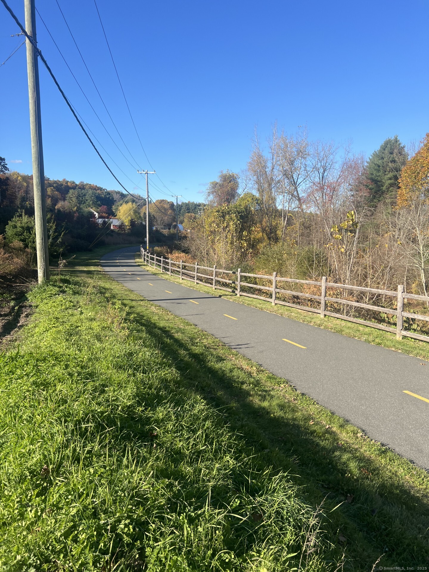 68 Tariffville Road Bloomfield, CT 06002 - Photo 4 of 4 a view of an outdoor space and swimming pool