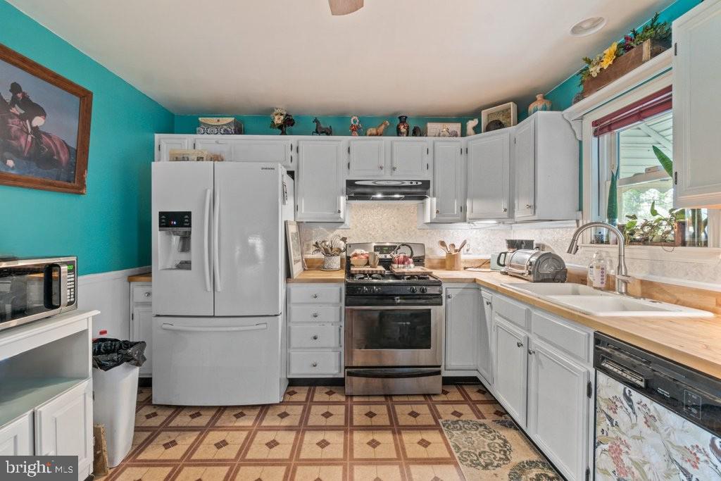 214 Stemmers Run Road Essex, MD 21221 - Photo 7 of 24 Gallery Image 7