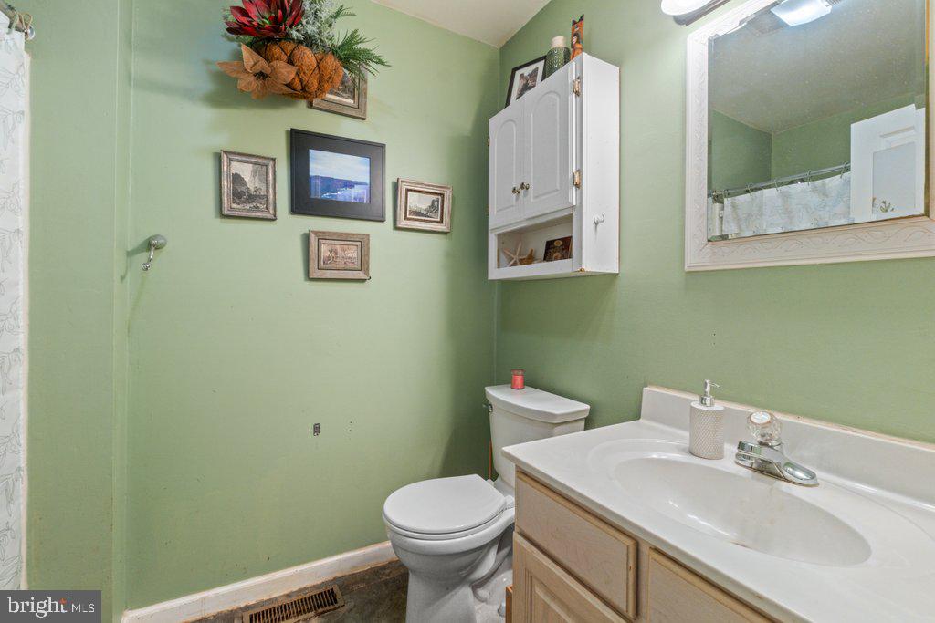 214 Stemmers Run Road Essex, MD 21221 - Photo 9 of 24 Gallery Image 9