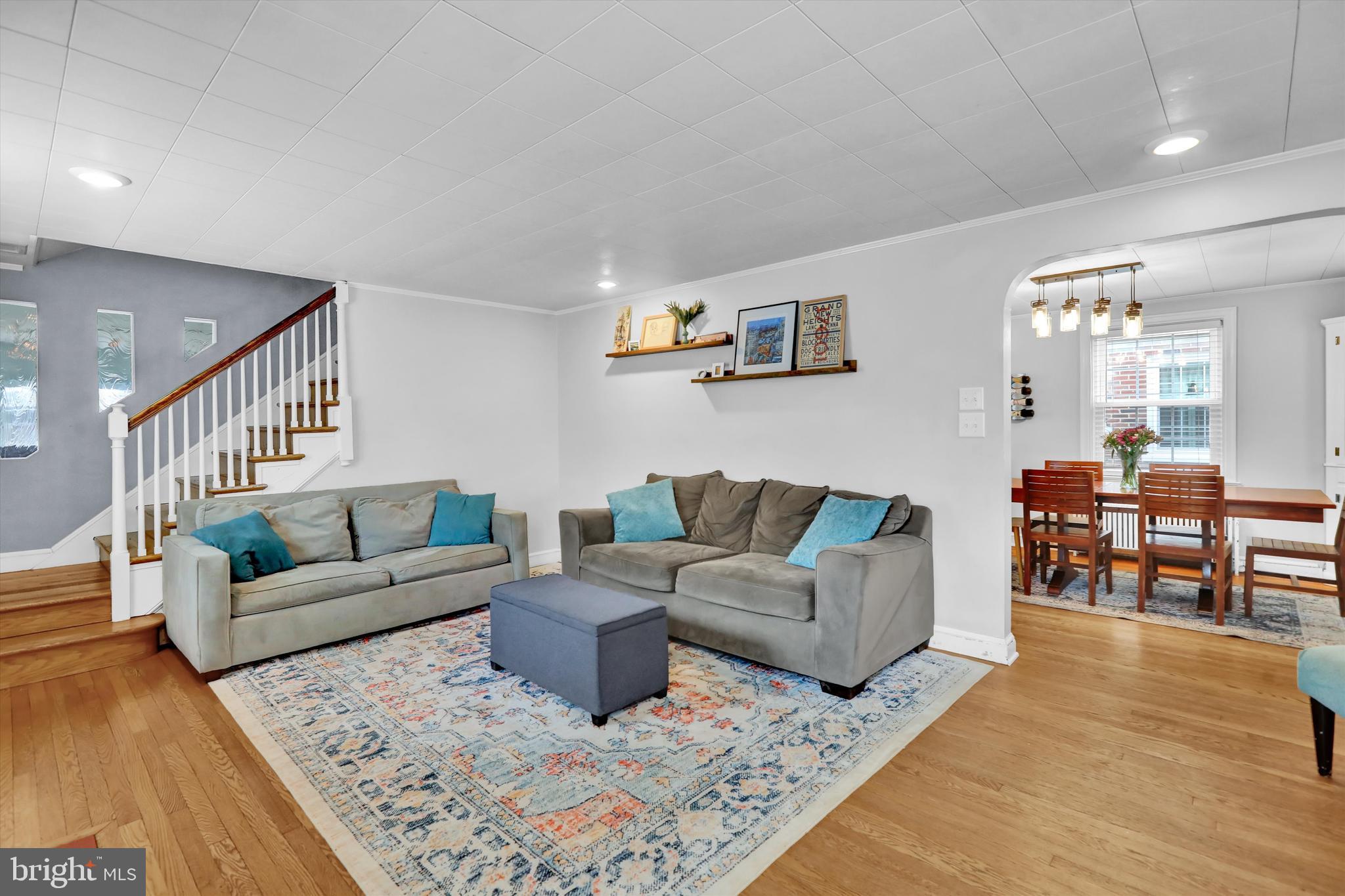 521 Pleasure Road Lancaster, PA 17601 - Photo 6 of 37 Living room