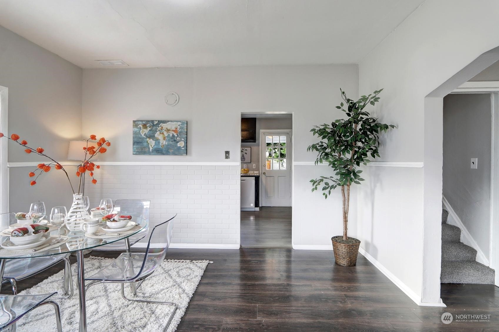 1718 Rockefeller Avenue Everett, WA 98201 - Photo 4 of 17 a view of a room with furniture and potted plant