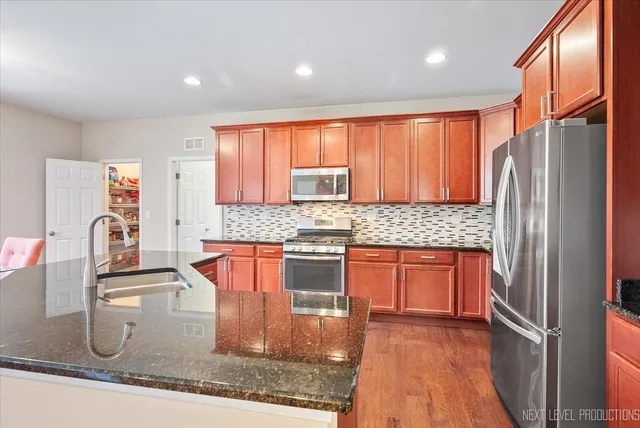 $4,200 | 73 West Illinois Avenue, Palatine, IL 60067