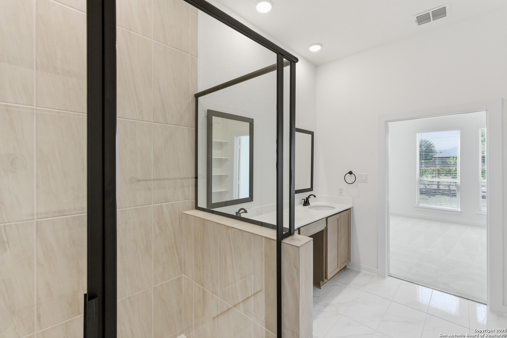 9421 Chatside Schertz, TX 78154 - Photo 14 of 48