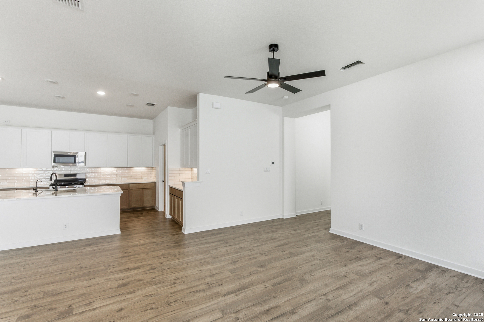 9421 Chatside Schertz, TX 78154 - Photo 21 of 48