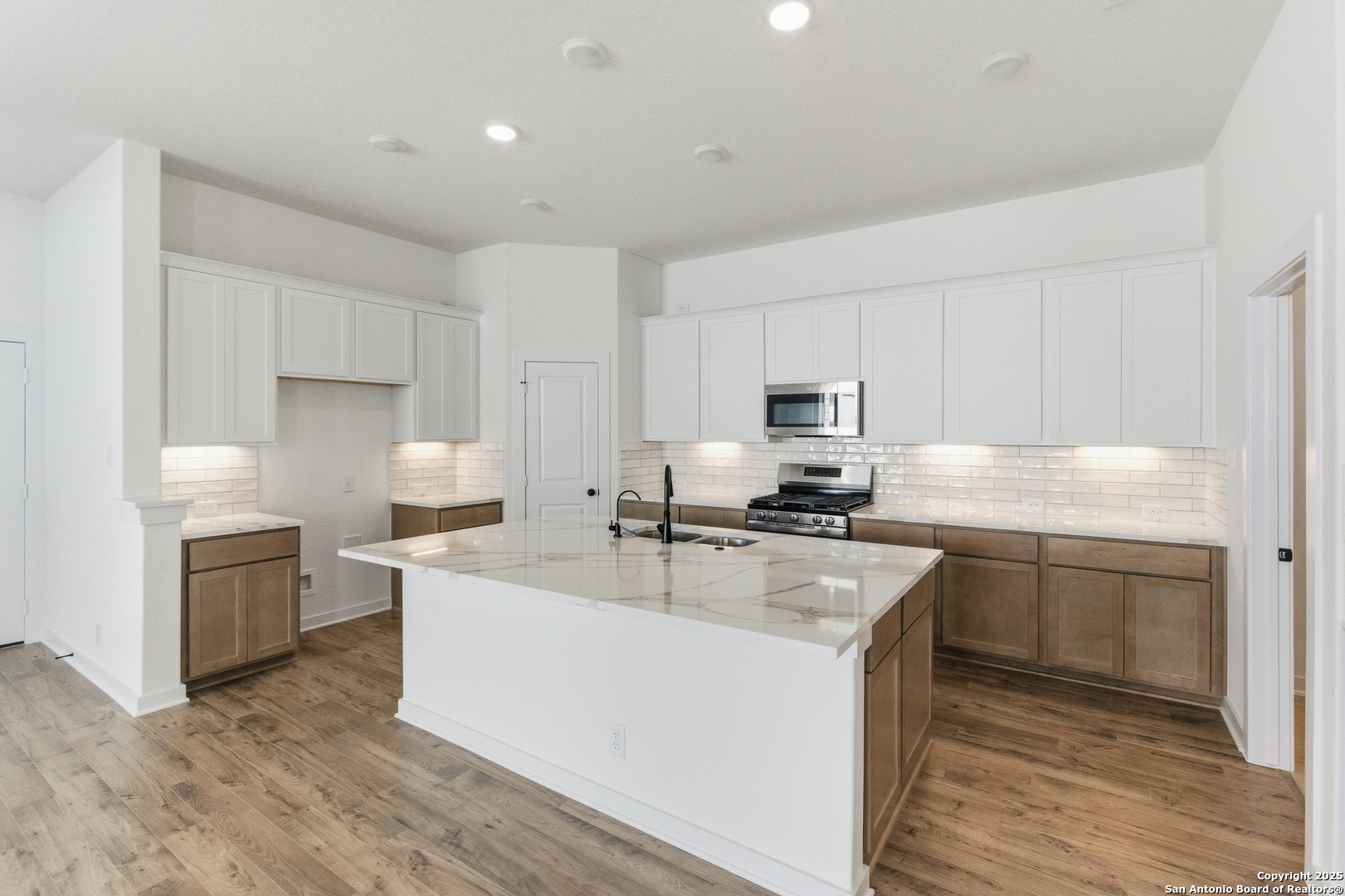 9421 Chatside Schertz, TX 78154 - Photo 22 of 48