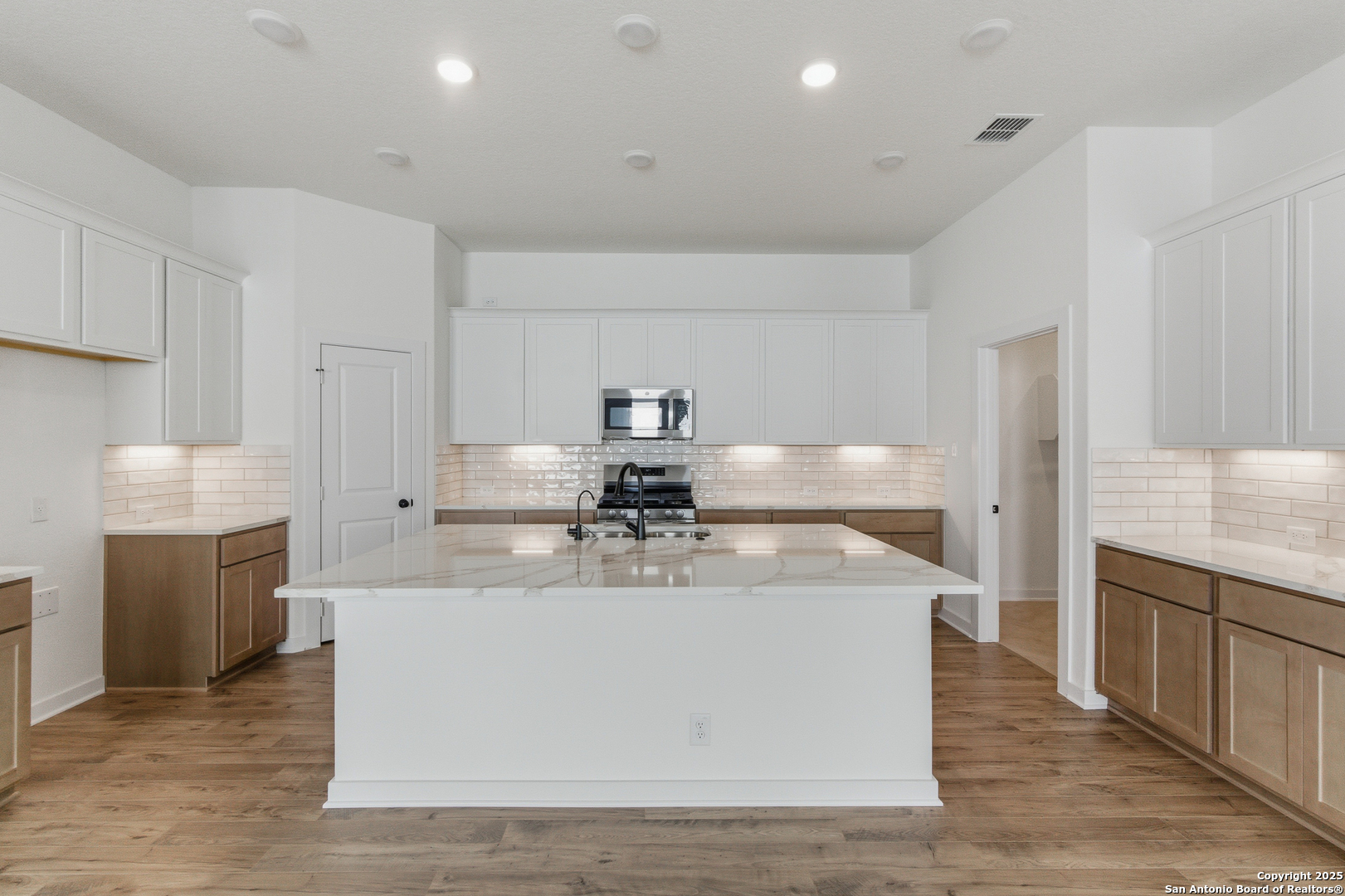 9421 Chatside Schertz, TX 78154 - Photo 23 of 48