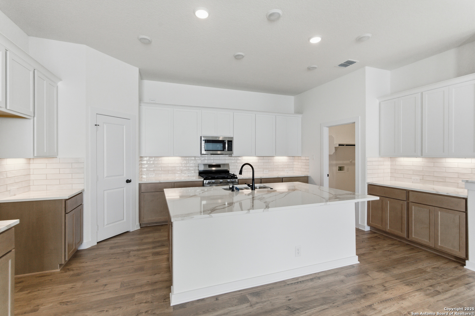 9421 Chatside Schertz, TX 78154 - Photo 24 of 48