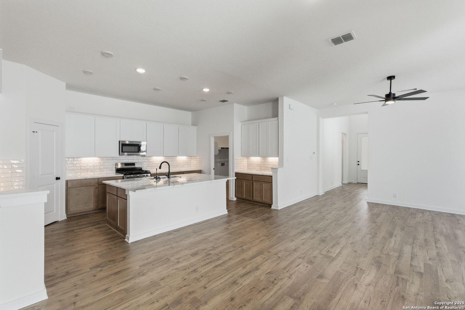 9421 Chatside Schertz, TX 78154 - Photo 27 of 48