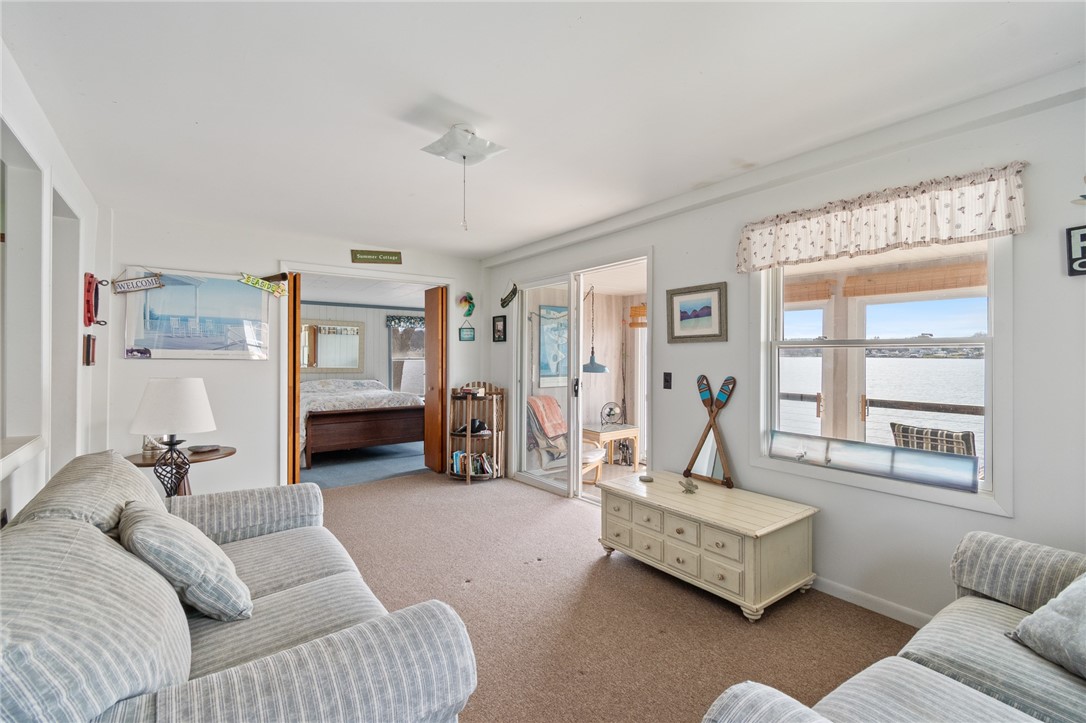 8393 Thrush Road Wolcott, NY 14590 - Photo 21 of 44 Living room