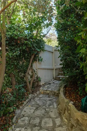 $2,125,000 | 121 Vía Ardilla, Palos Verdes Estates, CA 90274