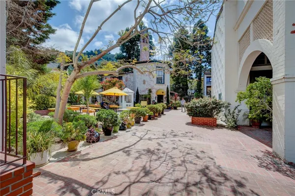 $2,125,000 | 121 Vía Ardilla, Palos Verdes Estates, CA 90274