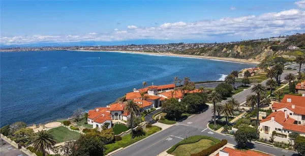 $2,125,000 | 121 Vía Ardilla, Palos Verdes Estates, CA 90274