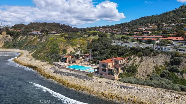 $2,125,000 | 121 Vía Ardilla, Palos Verdes Estates, CA 90274