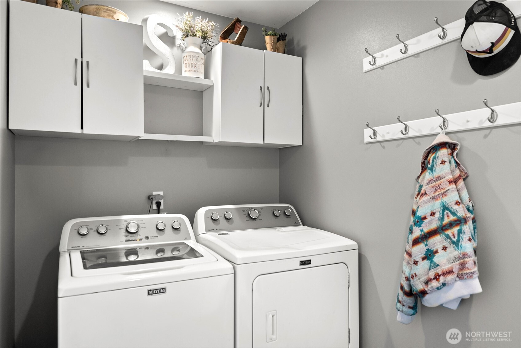 1486 North Star Road Malott, WA 98829 - Photo 31 of 40 a utility room with dryer and washer