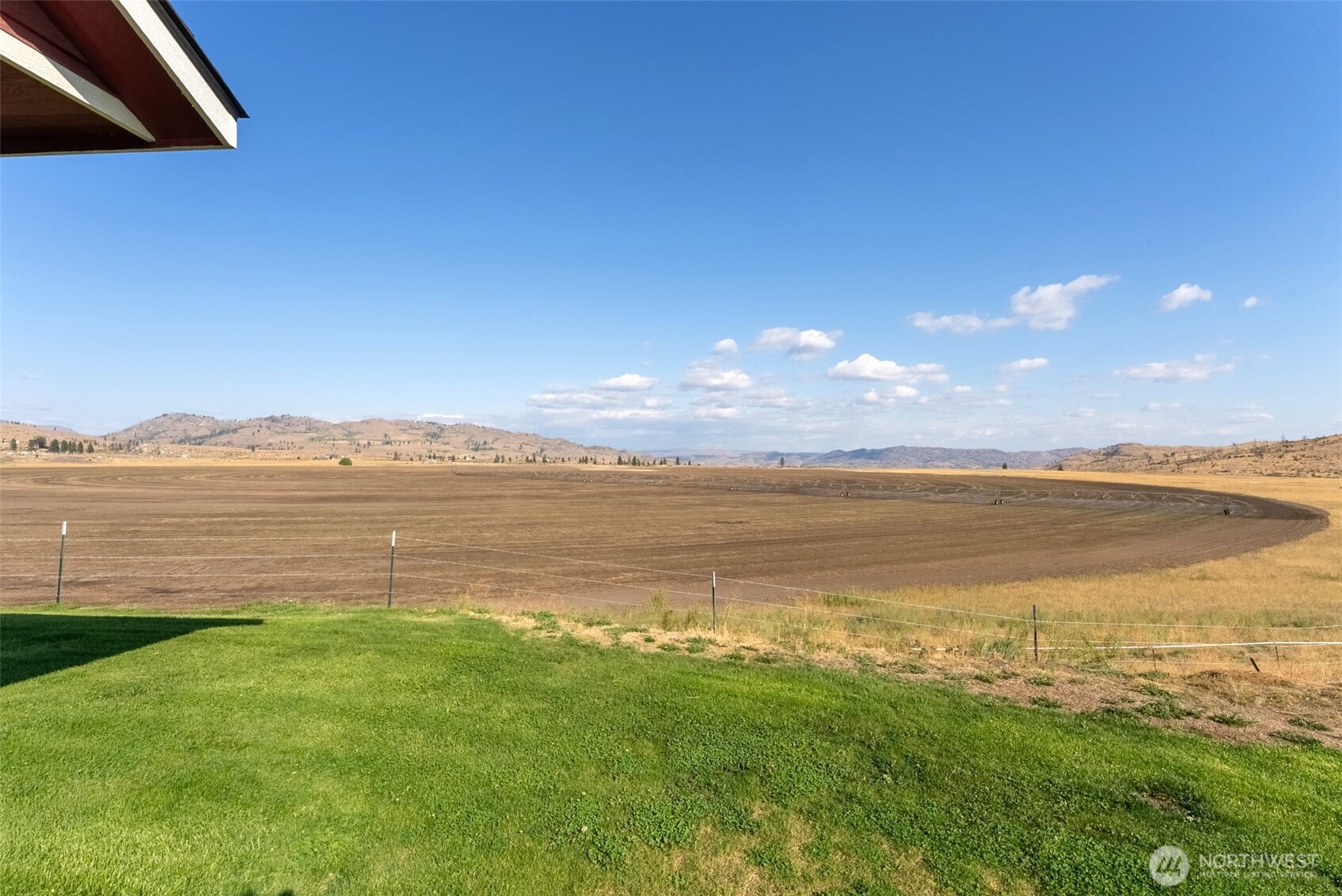 1486 North Star Road Malott, WA 98829 - Photo 34 of 40 a view of an ocean from a lake