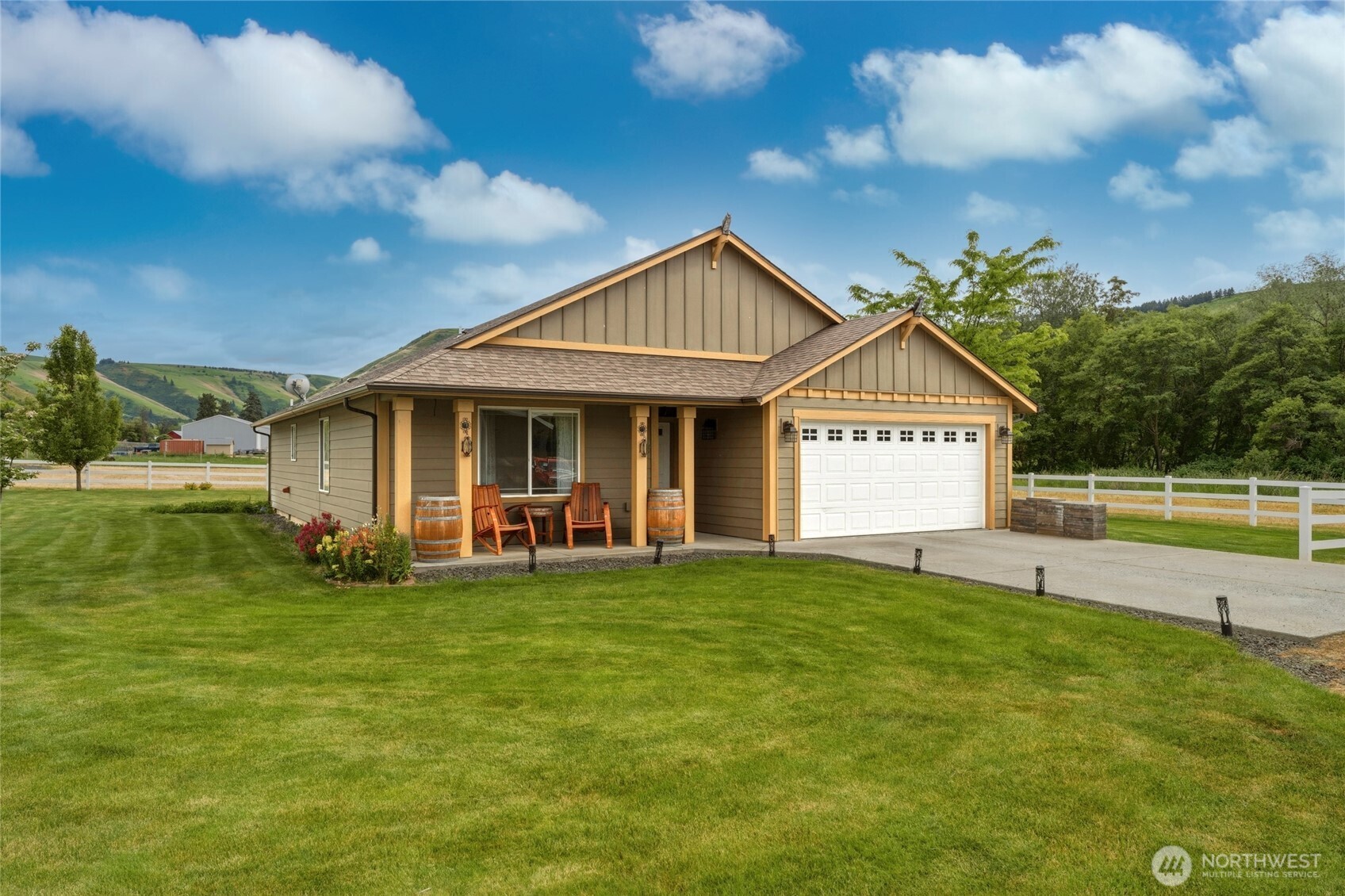 252 South Touchet Road Dayton, WA 99328 - Photo 2 of 31