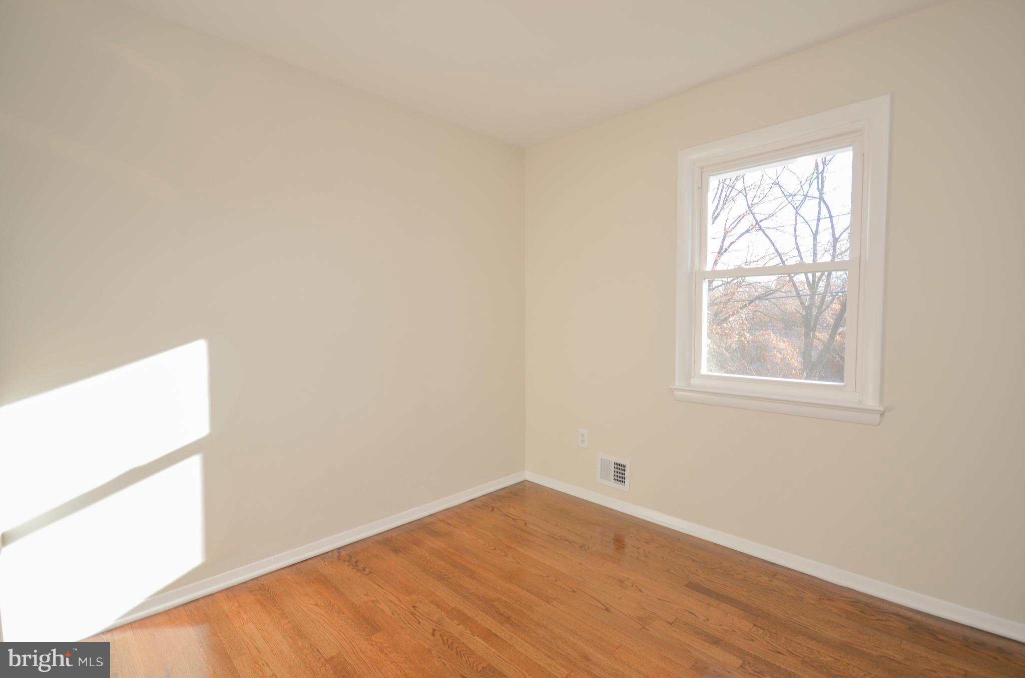 4511 Kinmount Road Lanham, MD 20706 - Photo 14 of 30 Bedroom