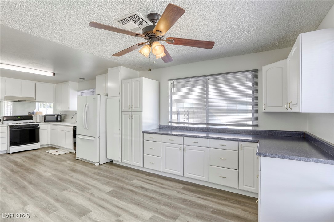 3117 Valleywood Road Henderson, NV 89014 - Photo 17 of 35 Gallery Image 17