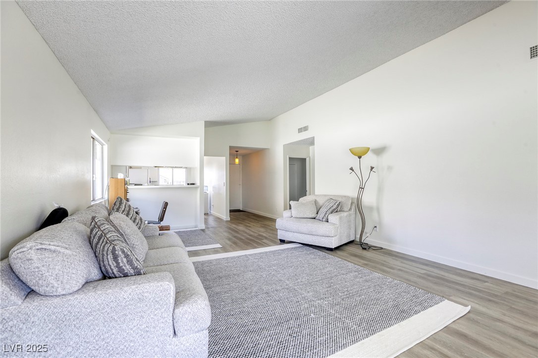 3117 Valleywood Road Henderson, NV 89014 - Photo 10 of 35 Gallery Image 10