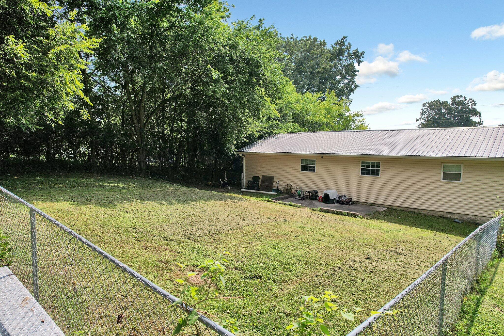 2310 Broomfield Road Southeast Cleveland, TN 37323 - Photo 5 of 32 4