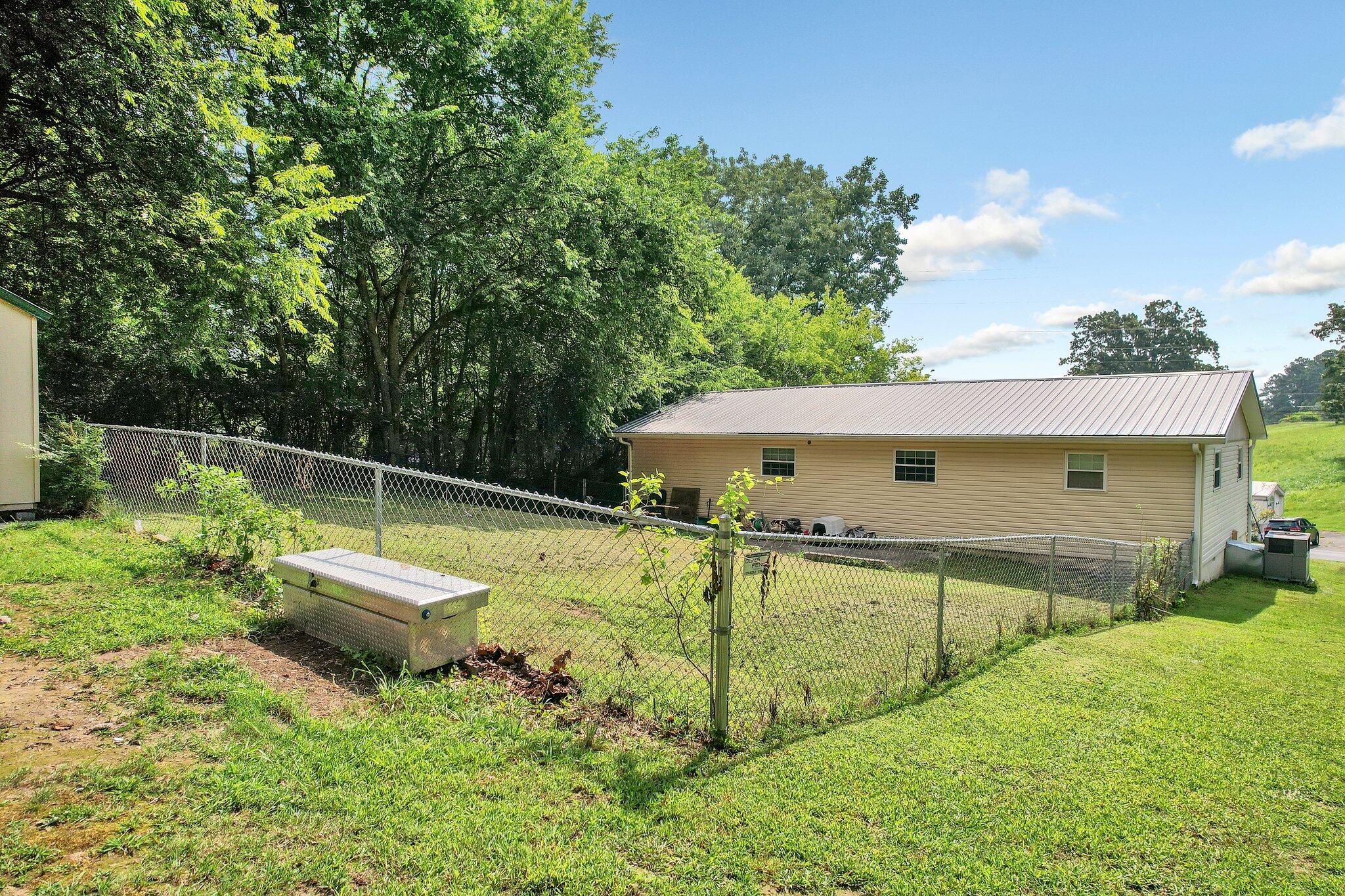 2310 Broomfield Road Southeast Cleveland, TN 37323 - Photo 6 of 32 5