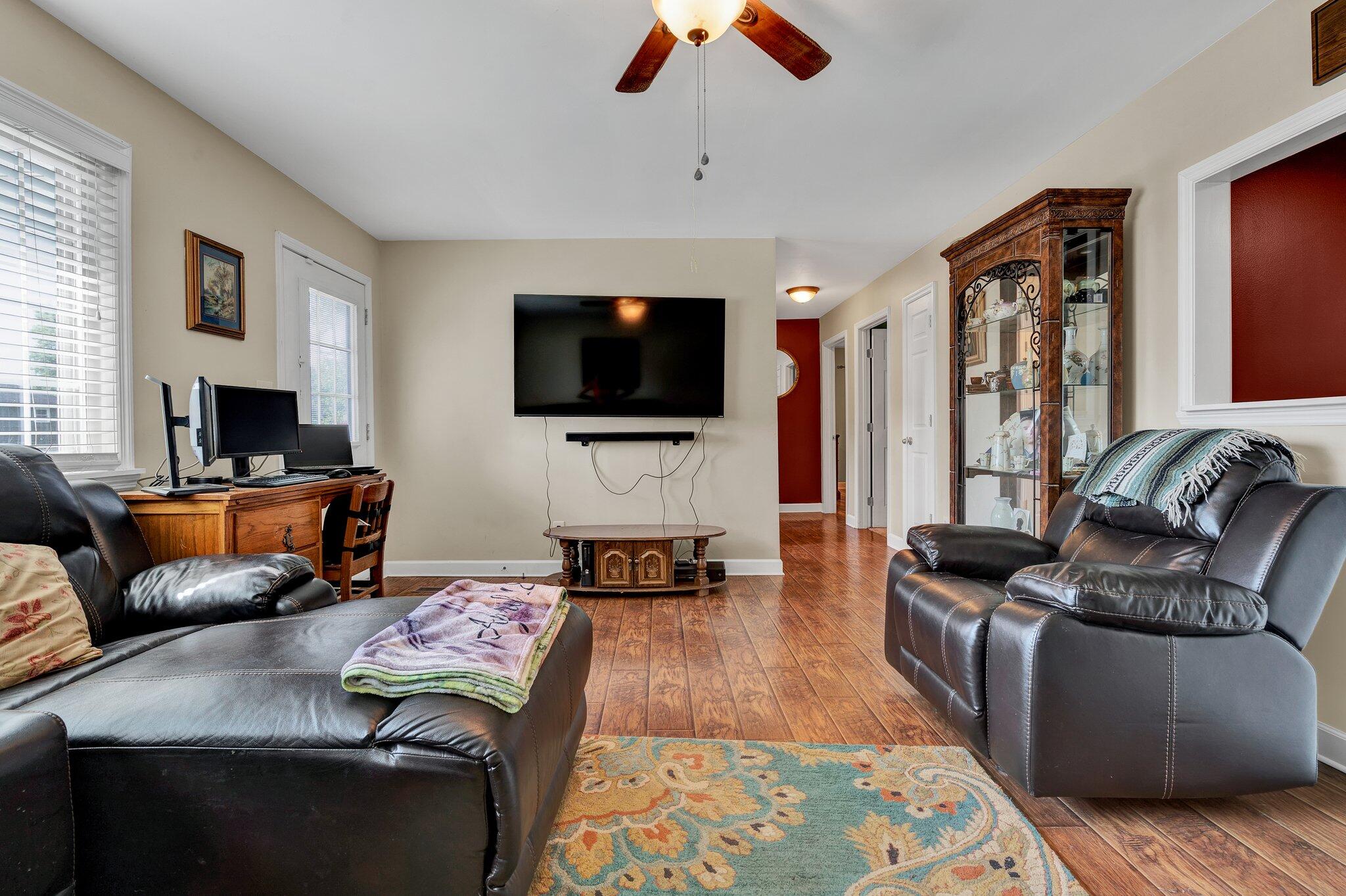 2310 Broomfield Road Southeast Cleveland, TN 37323 - Photo 10 of 32 9