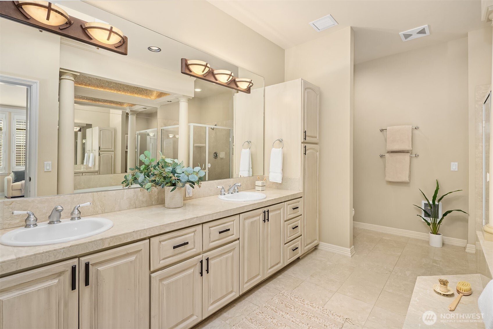 111 Main Street, Unit 203 Edmonds, WA 98020 - Photo 20 of 40