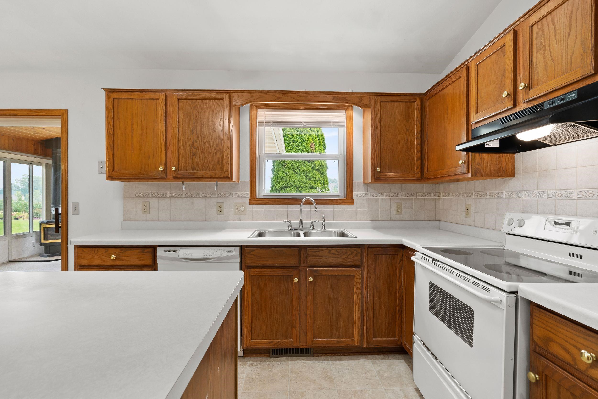 N162 Hopfensperger Road Appleton, WI 54915 - Photo 8 of 45