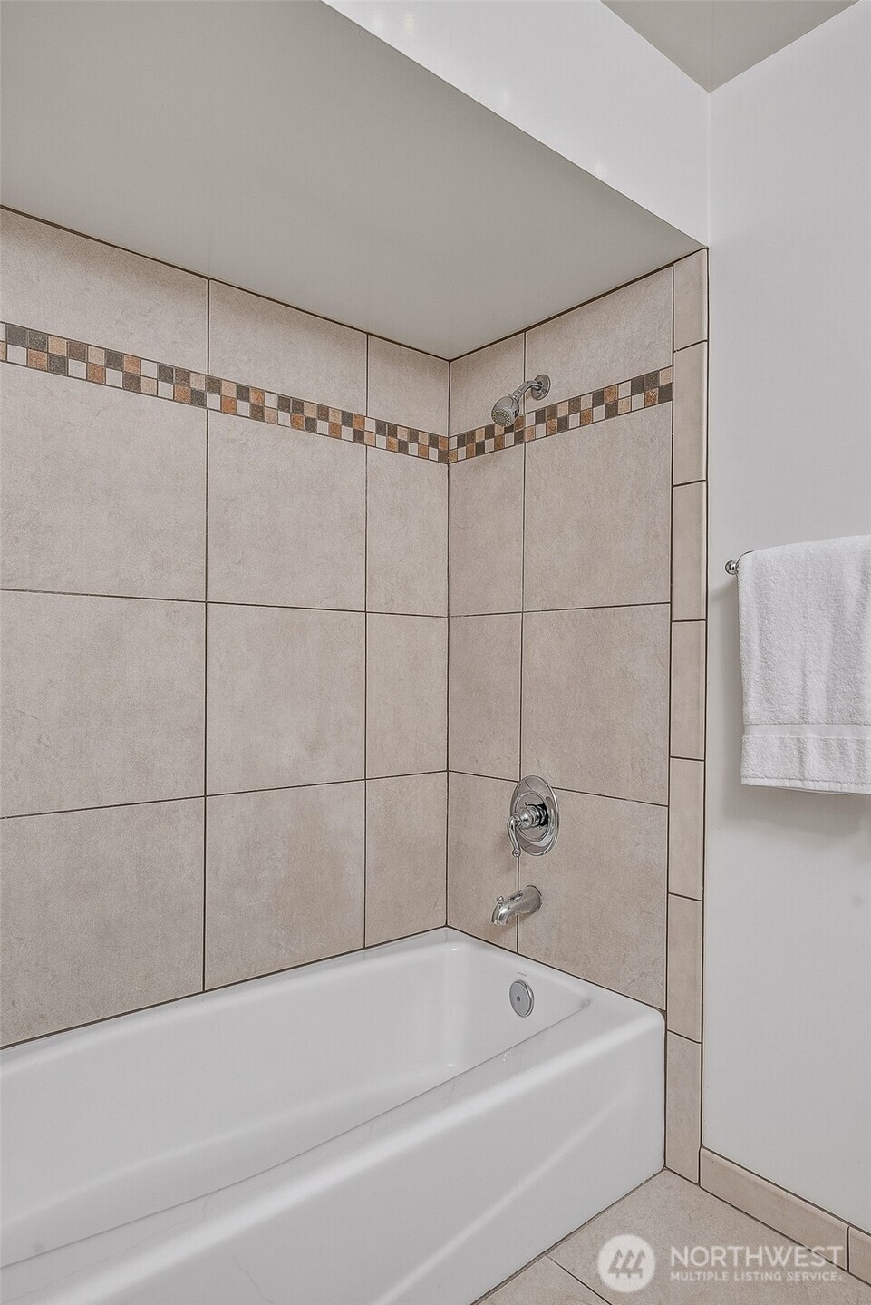 9804 241st Place Southwest Edmonds, WA 98020 - Photo 19 of 39