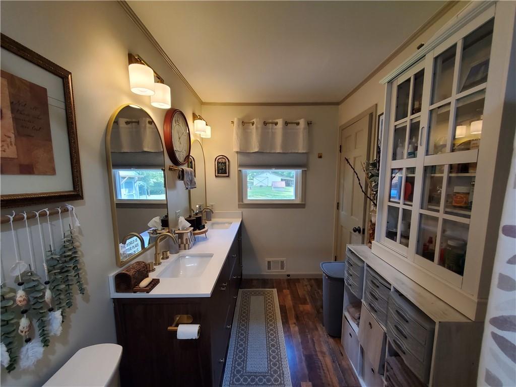 606 Keetor Road Talking Rock, GA 30175 - Photo 21 of 93 a living room with furniture a fireplace and a flat screen tv