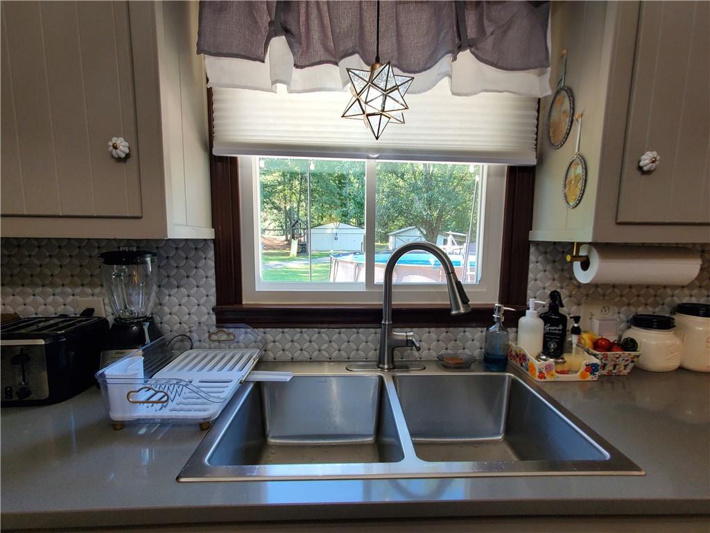 606 Keetor Road Talking Rock, GA 30175 - Photo 7 of 93