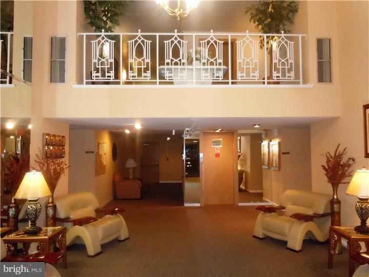 8920 Krewstown Road, Unit 215 Philadelphia, PA 19115 - Photo 4 of 25 Foyer