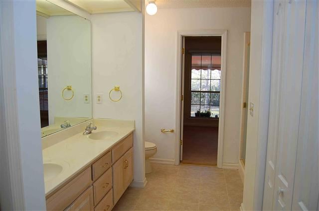 552 Rhoden Cove Road Tallahassee, FL 32312 - Photo 5 of 24 Gallery Image 5