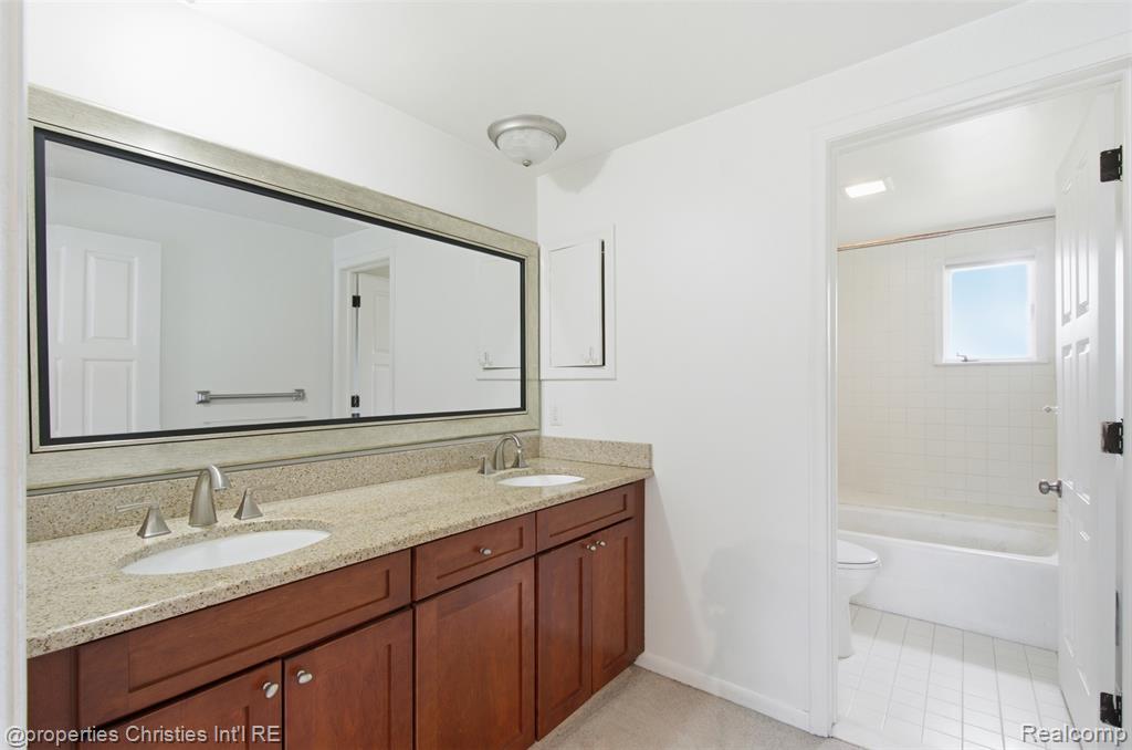 25310 Canterbury Road Franklin, MI 48025 - Photo 38 of 55