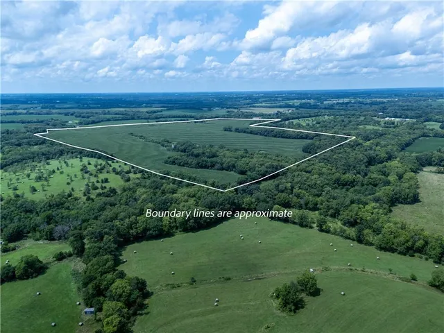 $1,056,000 | State Route, Hamilton, MO 64644